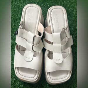 Napoleoni Italy women’s platforms size‎ 39